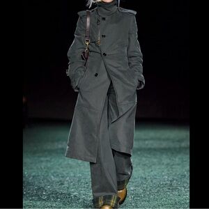 NEW Burberry RUN WAY Trench Coat